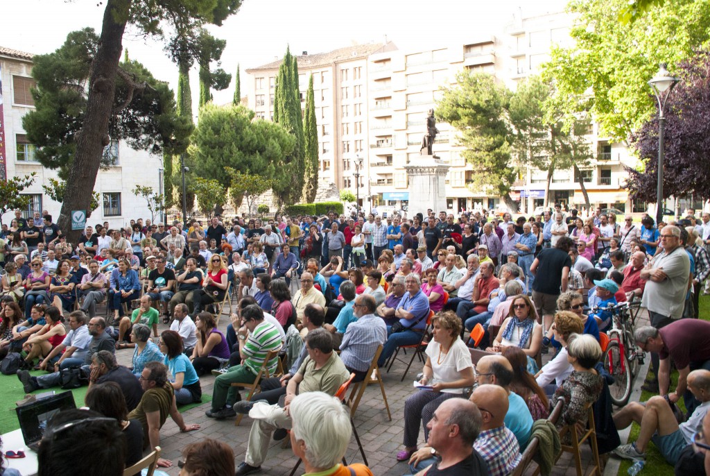 Asamblea Valladolid Toma la Palabra Plaza Universidad